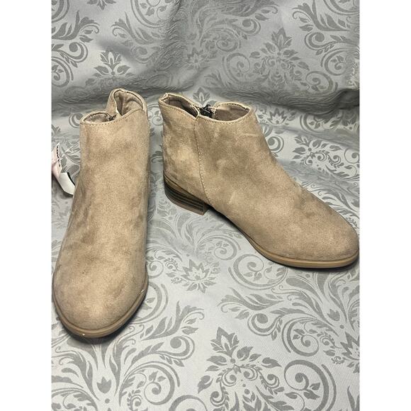 Sonoma Taupe Suede Ankle Boots Girls 13 Memory Foam - Picture 2 of 5